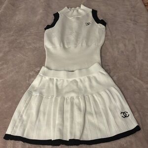 Chanel White Knit Two-Piece Pleated Set with Black Trim size small
